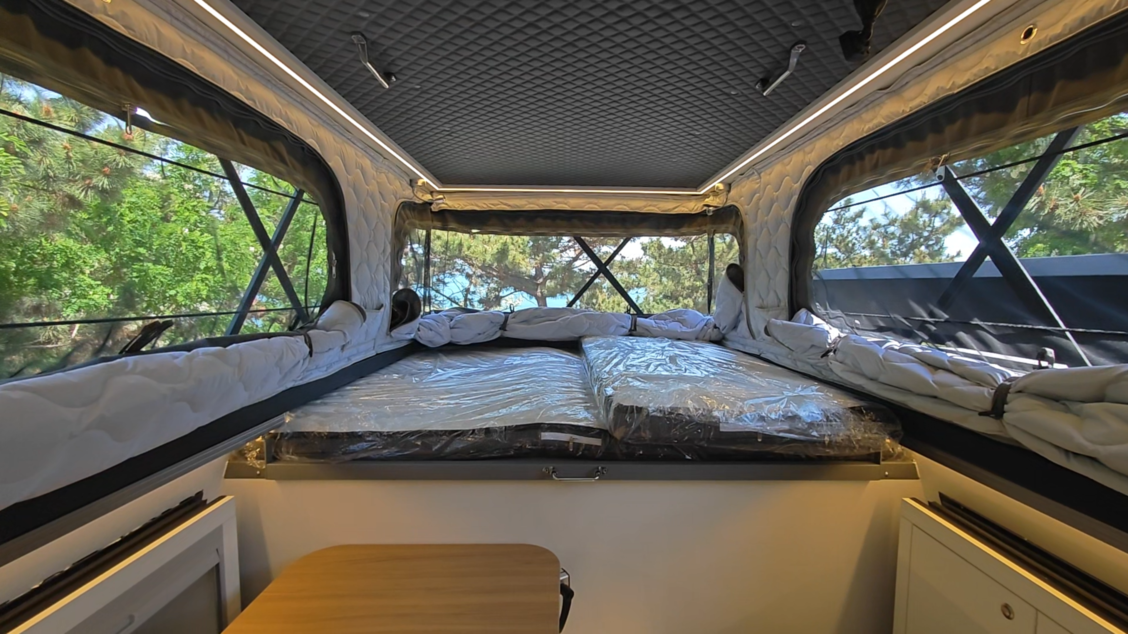 Four-layer window design